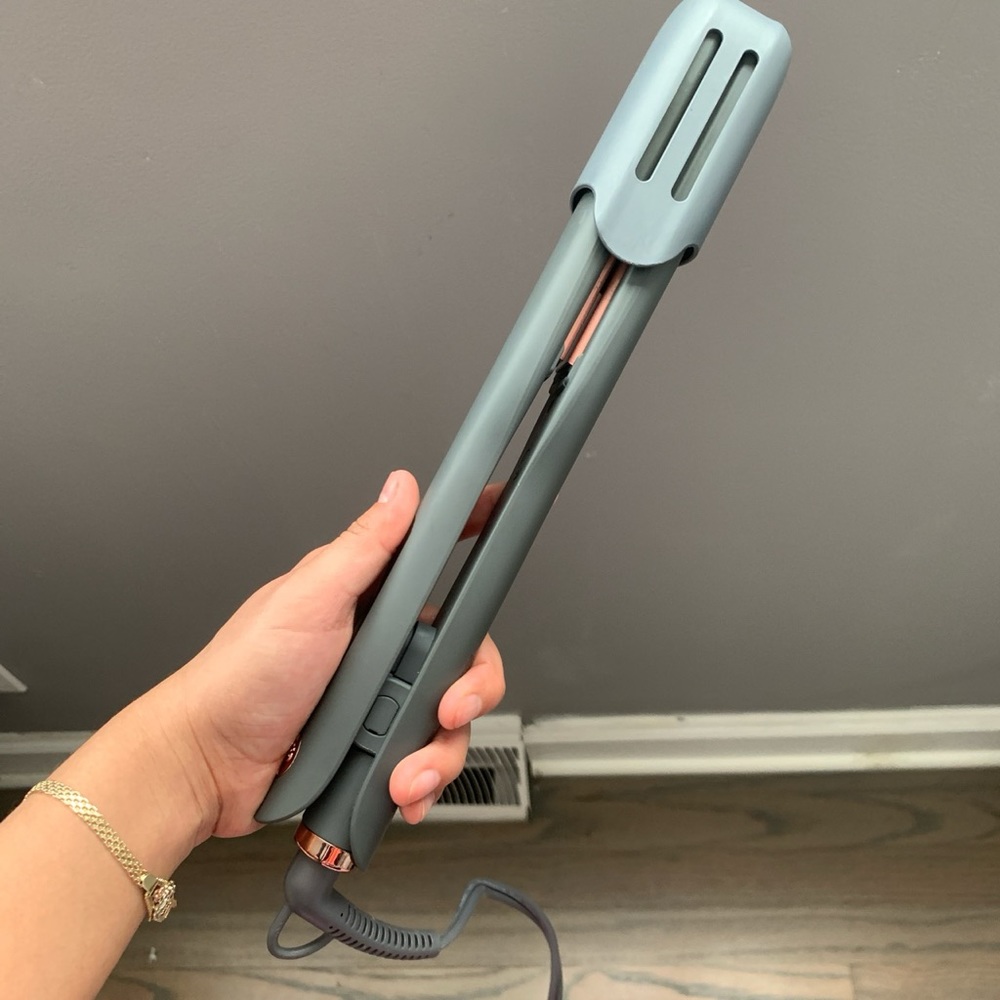 Straightener for hair